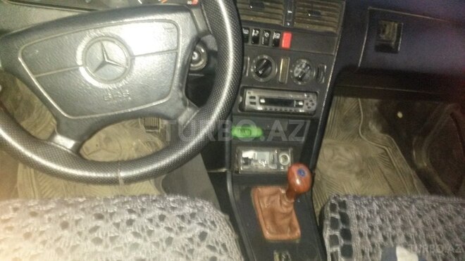 Mercedes C 250 1994, 250,000 km - 0.3 l - Sumqayıt