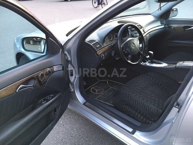 Mercedes E 270 2002, 220,000 km - 2.7 l - Sumqayıt