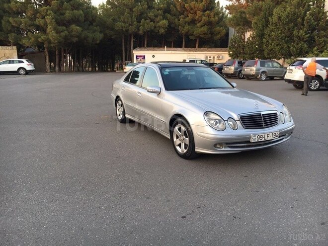 Mercedes E 270 2002, 220,000 km - 2.7 l - Sumqayıt