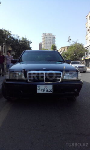 Mercedes C 200 1999, 355,420 km - 2.0 l - Bakı