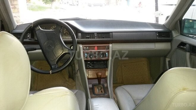 Mercedes E 280 1994, 235,000 km - 2.8 л - Sumqayıt