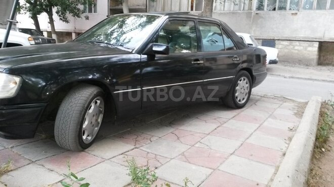 Mercedes E 280 1994, 235,000 km - 2.8 л - Sumqayıt