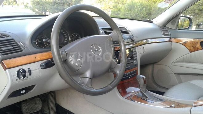 Mercedes E 220 2006, 205,000 km - 2.2 l - Sumqayıt