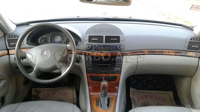 Mercedes E 220 2006, 205,000 km - 2.2 l - Sumqayıt