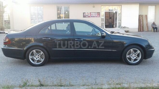 Mercedes E 220 2006, 205,000 km - 2.2 l - Sumqayıt