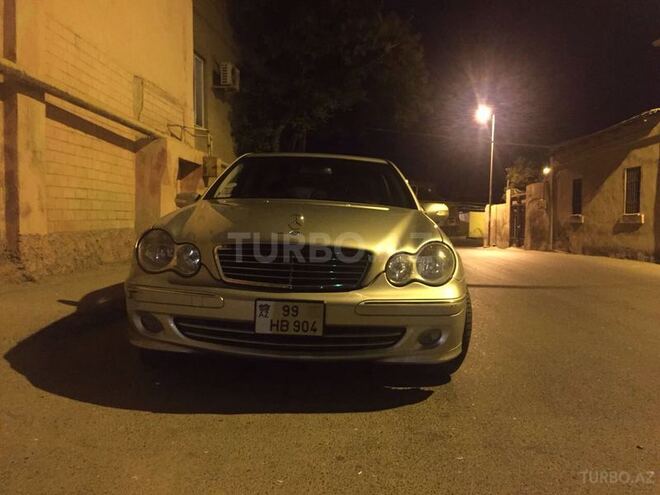 Mercedes C 240 2004, 214,000 km - 2.4 л - Xırdalan