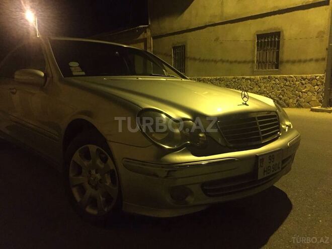 Mercedes C 240 2004, 214,000 km - 2.4 л - Xırdalan