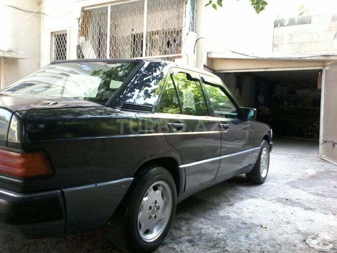 Mercedes 190 1990, 154,000 km - 1.8 l - Mingəçevir