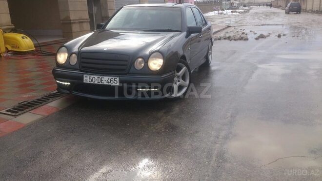 Mercedes E 200 1998, 290,000 km - 2.0 л - Sumqayıt