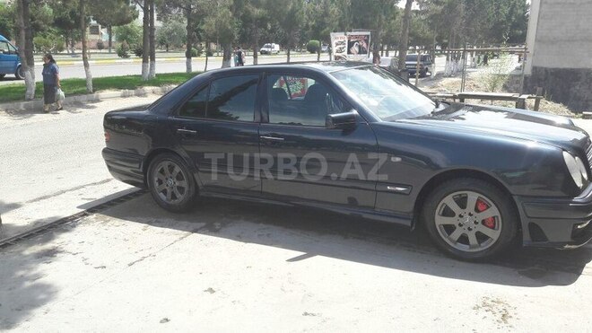 Mercedes E 200 1998, 290,000 km - 2.0 л - Sumqayıt