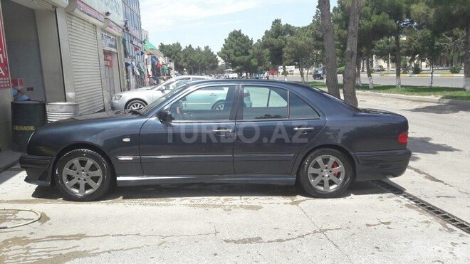 Mercedes E 200 1998, 290,000 km - 2.0 л - Sumqayıt