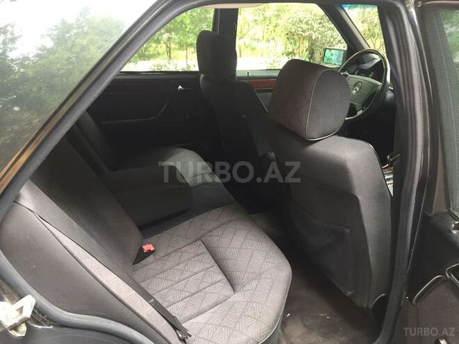Mercedes E 220 1994, 225,000 km - 2.2 l - Bakı