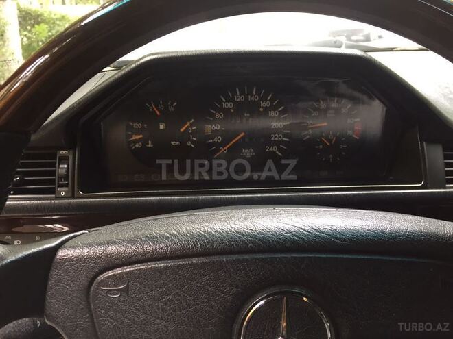 Mercedes E 220 1994, 225,000 km - 2.2 l - Bakı