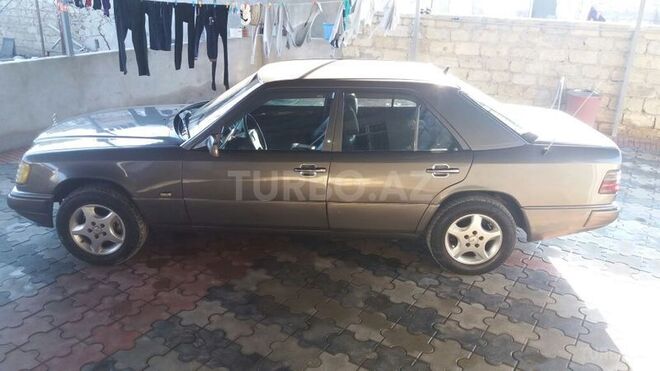 Mercedes E 300 1990, 500,000 km - 0.3 л - Sumqayıt