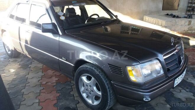 Mercedes E 300 1990, 500,000 km - 0.3 л - Sumqayıt