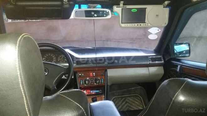 Mercedes E 300 1990, 500,000 km - 0.3 л - Sumqayıt