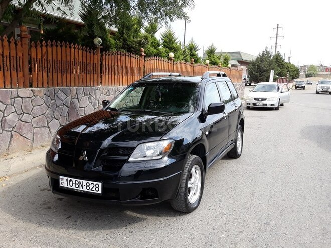 Mitsubishi Outlander 2003, 200,000 km - 2.4 l - Bakı
