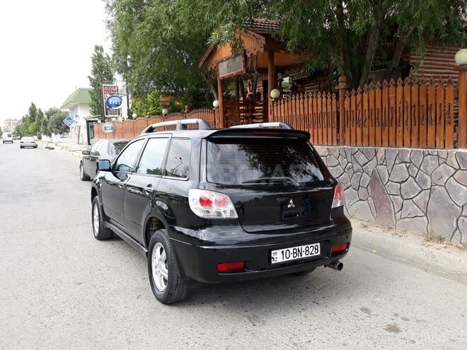 Mitsubishi Outlander 2003, 200,000 km - 2.4 l - Bakı