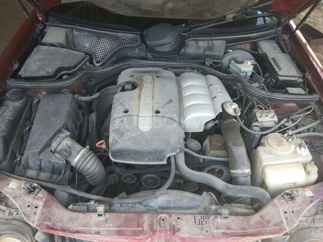 Mercedes E 220 1998, 273,000 km - 2.2 l - Bakı