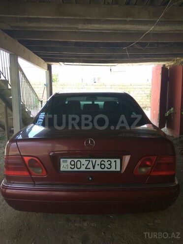 Mercedes E 220 1998, 273,000 km - 2.2 l - Bakı