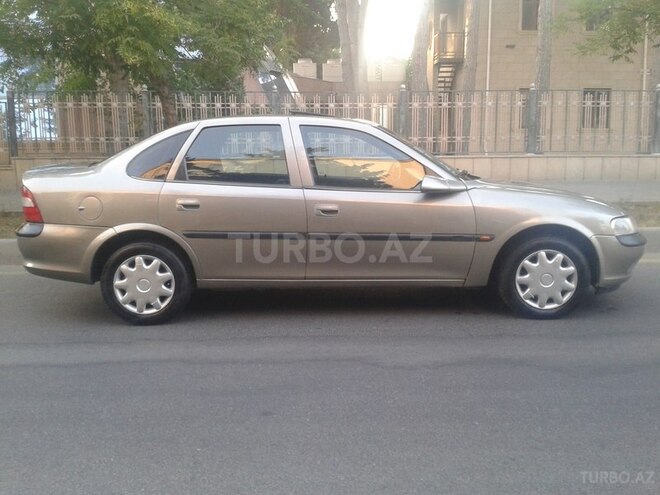 Opel Vectra 1996, 236,000 km - 1.8 л - Bakı