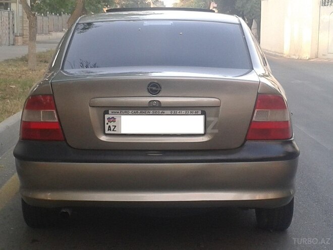 Opel Vectra 1996, 236,000 km - 1.8 л - Bakı