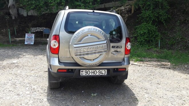 Chevrolet Niva 2010, 47,000 km - 1.7 л - Yevlax