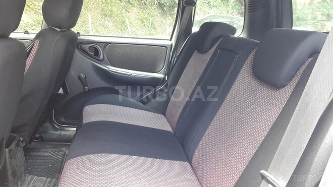 Chevrolet Niva 2010, 47,000 km - 1.7 л - Yevlax