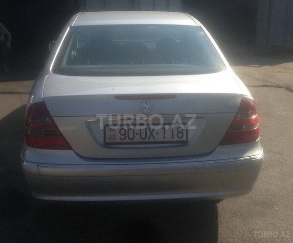 Mercedes E 220 2002, 218,000 km - 2.2 l - Bakı