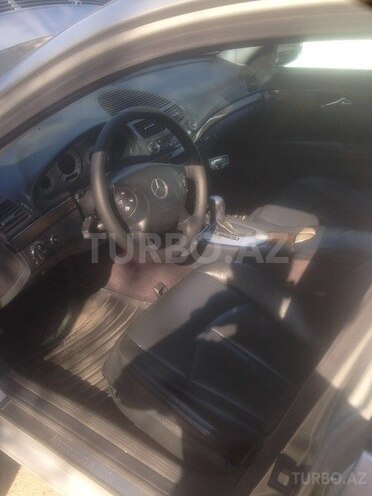 Mercedes E 220 2002, 218,000 km - 2.2 l - Bakı