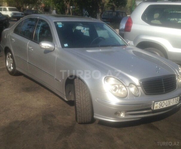 Mercedes E 220 2002, 218,000 km - 2.2 l - Bakı