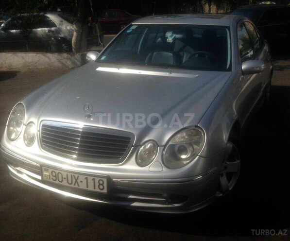 Mercedes E 220 2002, 218,000 km - 2.2 l - Bakı