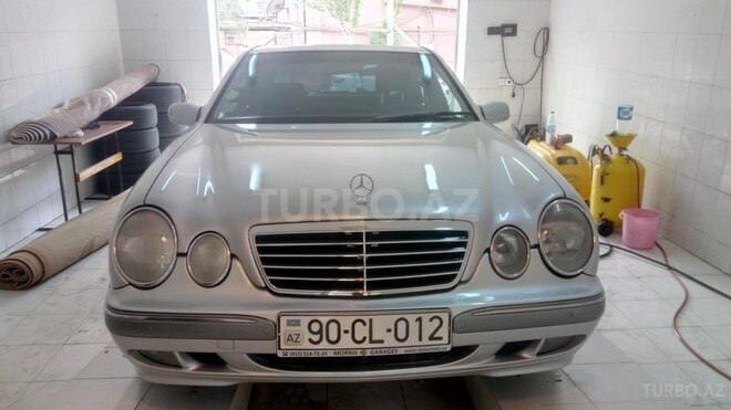 Mercedes E 240 2000, 235,000 km - 2.6 l - Bakı