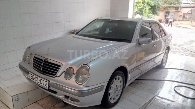 Mercedes E 240 2000, 235,000 km - 2.6 l - Bakı
