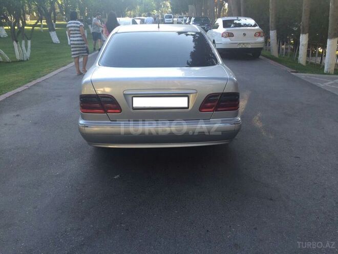 Mercedes E 270 2000, 212,212 km - 2.7 l - Bakı