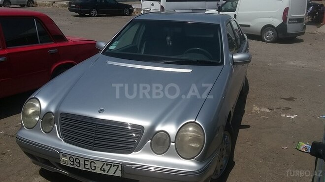 Mercedes E 200 2001, 230,000 km - 0.2 l - Qazax