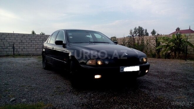 BMW 528 1996, 324,000 km - 2.8 l - Beyləqan