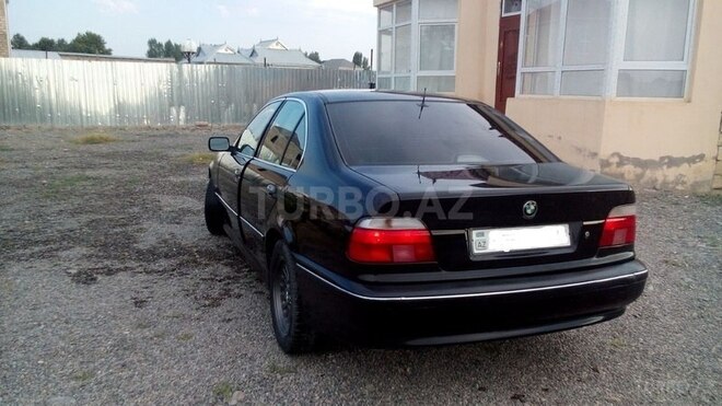 BMW 528 1996, 324,000 km - 2.8 l - Beyləqan