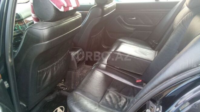 BMW 528 1996, 324,000 km - 2.8 l - Beyləqan