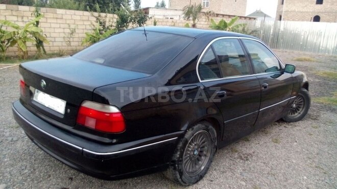 BMW 528 1996, 324,000 km - 2.8 l - Beyləqan