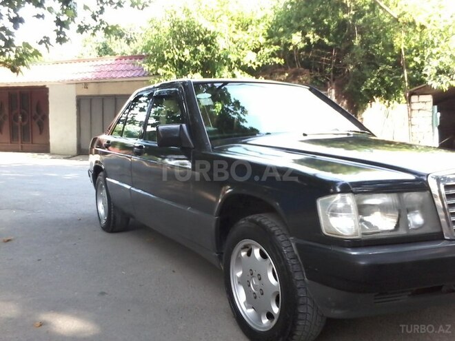 Mercedes 190 1990, 360,000 km - 1.8 l - Yevlax