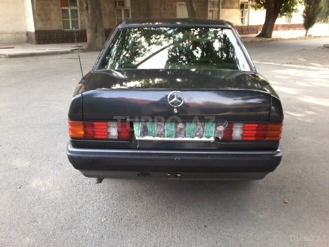 Mercedes 190 1990, 360,000 km - 1.8 l - Yevlax