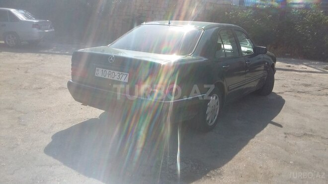 Mercedes E 230 1995, 289,000 km - 2.3 л - Bakı