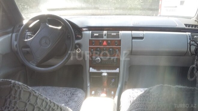 Mercedes E 230 1995, 289,000 km - 2.3 л - Bakı