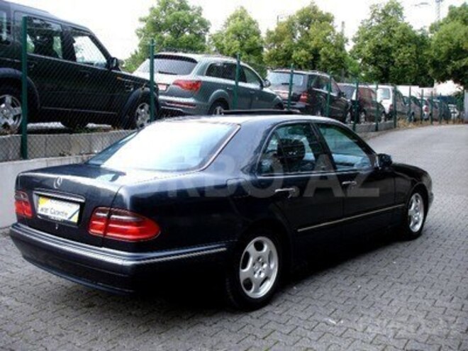 Mercedes E 220 1999, 250,000 km - 2.2 l - Ağcabədi
