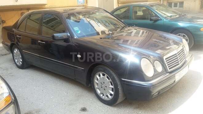 Mercedes E 200 1998, 230,000 km - 2.2 l - Bakı