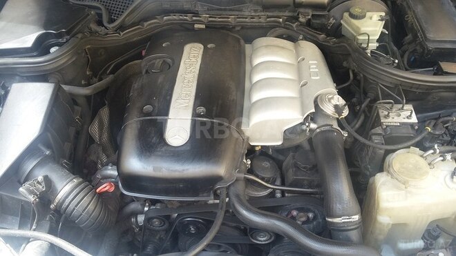 Mercedes E 200 1998, 230,000 km - 2.2 l - Bakı
