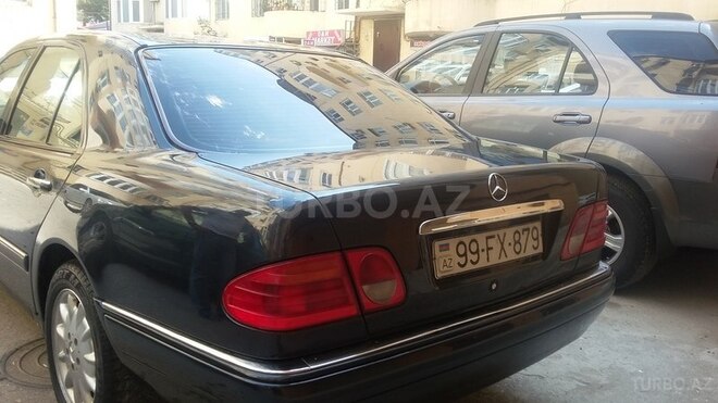 Mercedes E 200 1998, 230,000 km - 2.2 l - Bakı