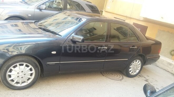 Mercedes E 200 1998, 230,000 km - 2.2 l - Bakı