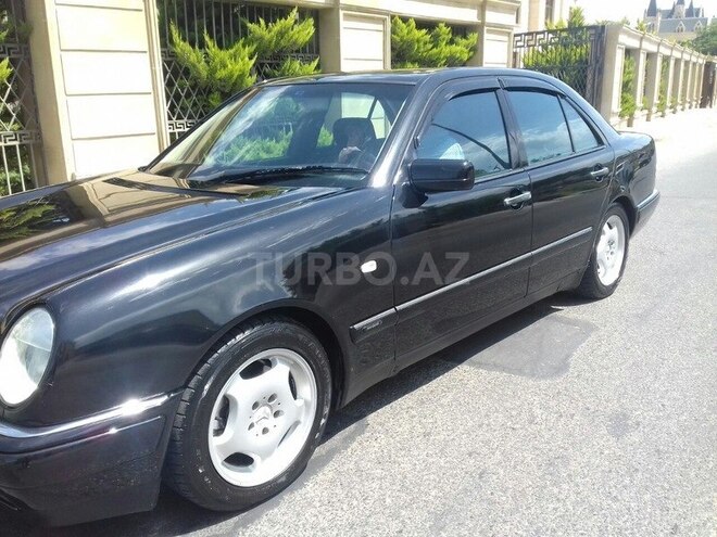 Mercedes E 240 1999, 307,000 km - 2.4 l - Bakı